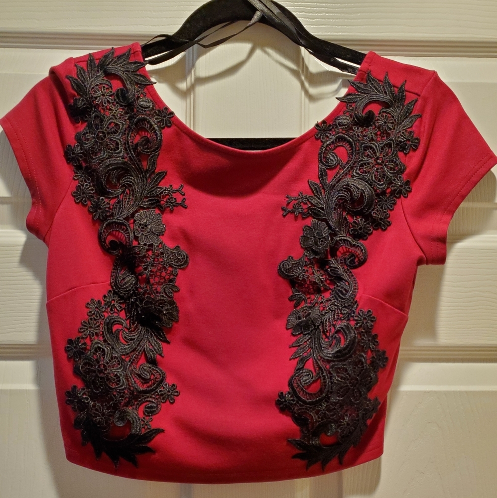 Bebe cropped lace shirt